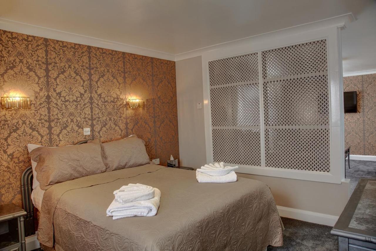 The Orwell Hotel Филикстоу Екстериор снимка