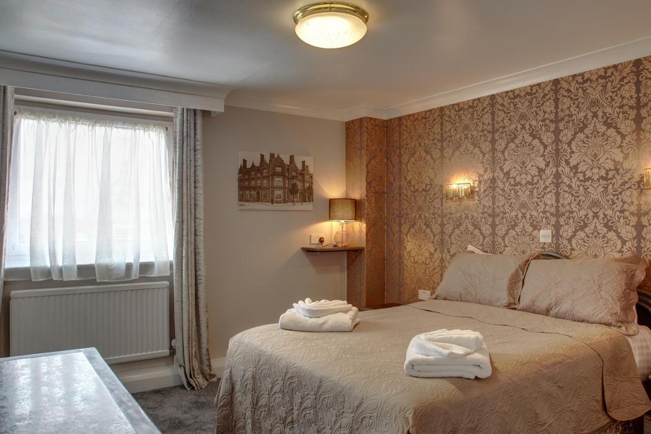 The Orwell Hotel Филикстоу Екстериор снимка
