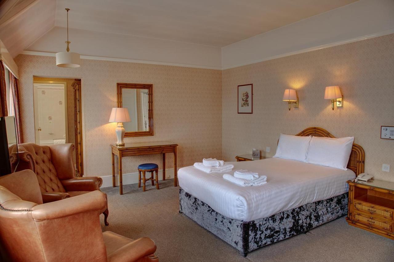 The Orwell Hotel Филикстоу Екстериор снимка