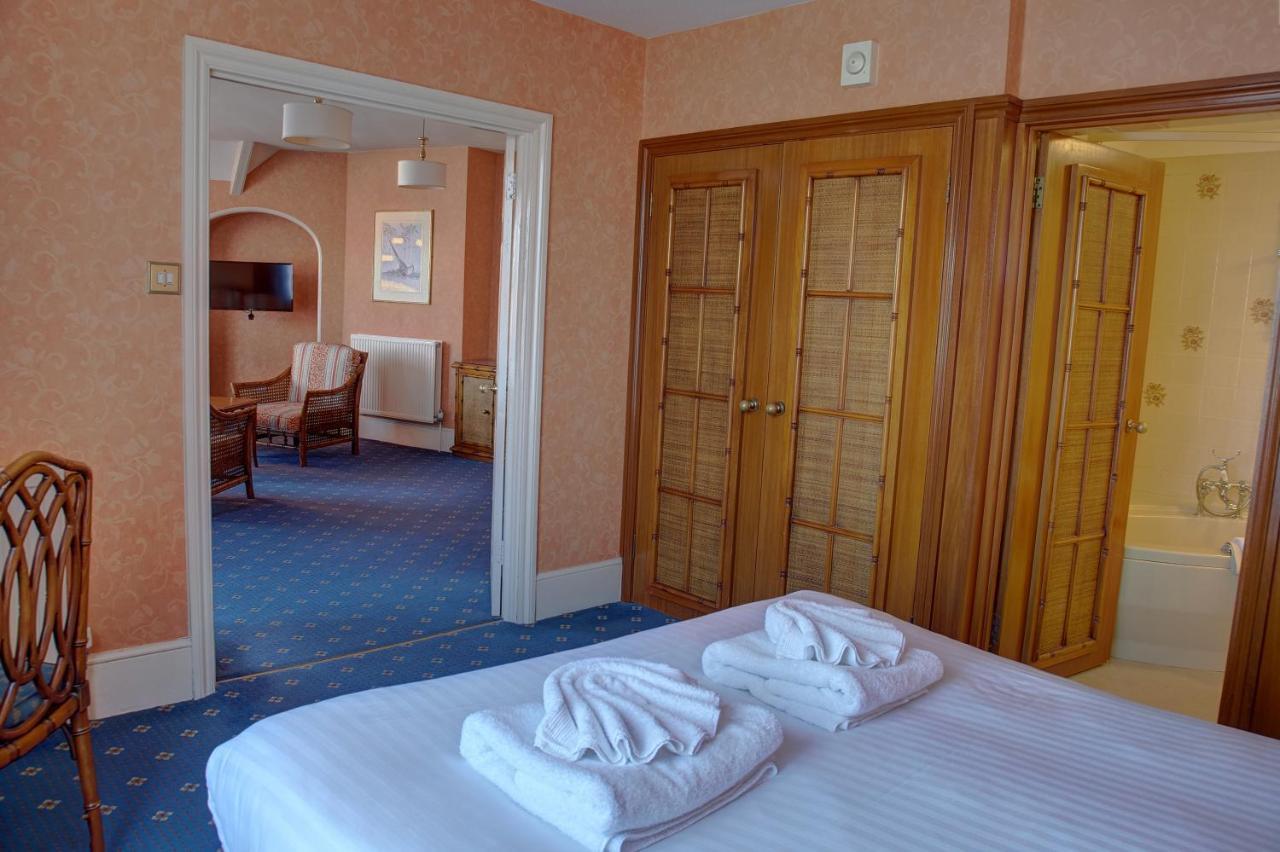 The Orwell Hotel Филикстоу Екстериор снимка